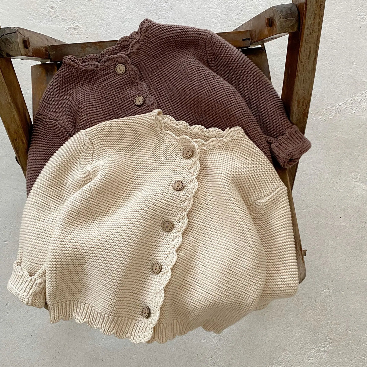 THE SCALLOPED KNIT CARDIGAN